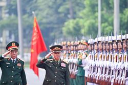 Đại tướng Phan Văn Giang chủ trì lễ đón Phó thủ tướng, Bộ trưởng Quốc phòng Lào