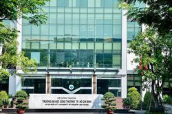 Học phí các đại học doanh thu nghìn tỷ đồng: Trường nào thu cao nhất?