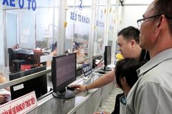 Tỉnh Vĩnh Long bãi bỏ hai quyết định về bảng giá tính lệ phí trước bạ ô tô, xe máy