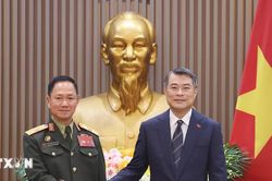 Thủ tướng L&ecirc; Minh Hưng tiếp Ph&oacute; Thủ tướng, Bộ trưởng Bộ Quốc ph&ograve;ng L&agrave;o