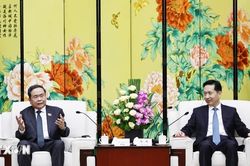 Chủ tịch Quốc hội Trần Thanh Mẫn tiếp Bí thư tỉnh ủy Thiểm Tây