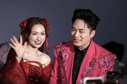 Tùng Dương hội ngộ cùng Hòa Minzy trong liveconcert lớn nhất sự nghiệp