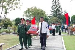 Truy điệu, an táng 14 hài cốt liệt sĩ tại Hội An