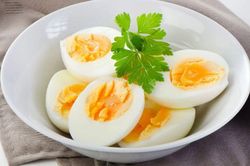 Trứng, sữa, chuối: Nên ăn vào thời điểm nào trong ngày?
