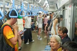 Tăng chuyến Metro, xe buýt phục vụ lễ truy điệu và an táng hài cốt liệt sĩ