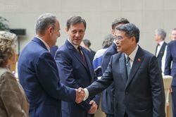 Thủ tướng đề nghị EU đẩy mạnh đầu tư vào hạ tầng chiến lược, năng lượng xanh và công nghệ cao