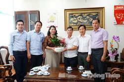 Báo và phát thanh, truyền hình Đồng Tháp thăm, chúc mừng các doanh nghiệp