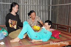 Nỗi lòng của người mẹ 23 năm nuôi con bị bệnh