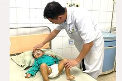 Lào Cai: Kịp thời cứu sống bệnh nhi 32 tháng tuổi bị viêm phúc mạc toàn thể do biến chứng khối u ổ bụng