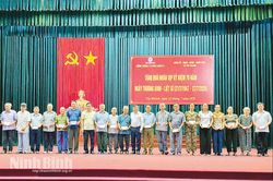Ấm lòng người có công