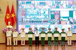Sơ kết 3 tháng tuần tra, kiểm soát, xử lý vi phạm an toàn giao thông, trật tự công cộng