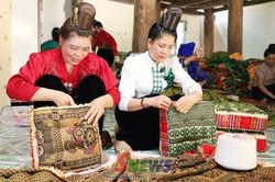 Giữ nghề truyền thống ở vùng lòng hồ