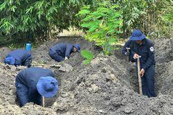 Trong một ngày, tìm thấy thêm 5 hài cốt liệt sĩ tại Campuchia