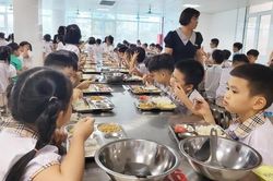 'Nạn đói tiềm ẩn' trong bữa ăn của trẻ em