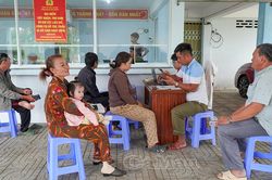 Chuyển đổi số gắn với nhu cầu đời sống