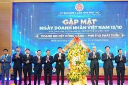 Gặp mặt Ngày Doanh nhân Việt Nam với chủ đề 'Doanh nghiệp đồng hành - Phú Thọ phát triển'