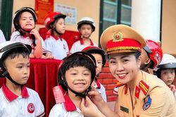Trang bị kiến thức về an toàn giao thông phù hợp cho từng lứa tuổi học sinh