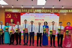Phường Đại Mỗ công bố Quyết định tổ chức lại các phòng chuyên môn.