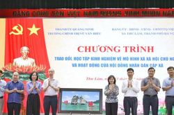 Xã Thư Lâm trao đổi kinh nghiệm mô hình xã, phường XHCN với HĐND cấp xã thành phố Quảng Ninh