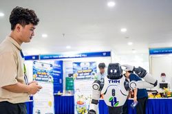 Robot Việt: Gỡ nút thắt từ nghiên cứu đến thị trường