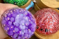 Đồ chơi bánh bao chứa hạt nở: Mối nguy hiểm ẩn sau vẻ ngoài vô hại