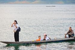 Miền Bắc hanh khô, miền Trung mưa giảm