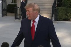 Tổng thống Trump nói có thể sẽ gặp ông Kim Jong Un trong chuyến công du châu Á