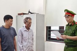 Khởi tố 2 bố con tháo và lắp đặt trái phép nhiều thiết bị VMS