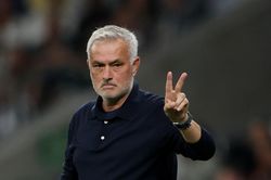 Mourinho vượt quá giới hạn?