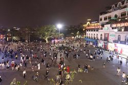 Để phố đi bộ 'thông minh' hơn