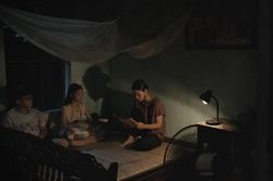 Những phận đời nhỏ bé trong phim truyền hình 'Căn nhà không mái che'