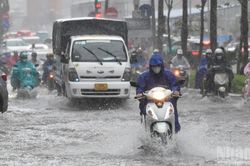 Chiều tối và đêm nay, nhiều khu vực tại miền trung và Nam Bộ mưa to, đề phòng lốc, sét, mưa đá và gió giật mạnh