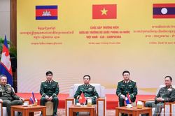 Cuộc gặp thường niên giữa ba Bộ trưởng Quốc phòng Việt Nam-Lào-Campuchia