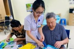 Nâng cao nhận thức cộng đồng trong chăm sóc sức khỏe tâm thần cho người cao tuổi