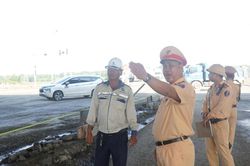 Tiếp tục tăng cường điều tiết giao thông tại cửa ngõ phía Tây