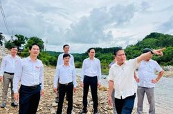 Gỡ điểm nghẽn hạ tầng giao thông cho xã miền núi