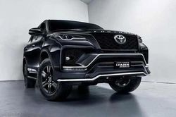 Chi tiết Toyota Fortuner Leader Edition 2026 nâng cấp, từ 977 triệu đồng
