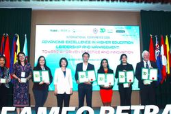 Đổi mới lãnh đạo, quản lý giáo dục đại học trong kỷ nguyên AI