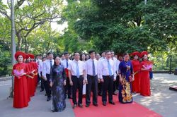 Phú Thọ dâng hương, báo công các Vua Hùng về thành tích giáo dục