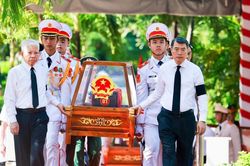 Trang nghiêm, xúc động đưa các Anh hùng liệt sĩ về an nghỉ tại Nghĩa trang Liệt sĩ TP Hồ Chí Minh