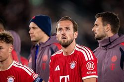 Bayern đánh rơi 3 điểm trong trận đấu điên rồ ở Champions League