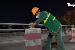 Cầu Thanh Trì lắp dải phân cách cứng liên tục giữa hai làn xe