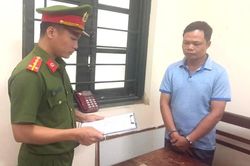 Bắt nhân viên kinh doanh thu tiền bán hàng của 37 đại lý rồi chiếm đoạt