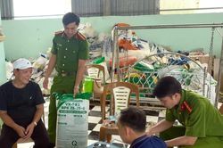 Khởi tố đối tượng sản xuất hàng chục tấn phân bón giả