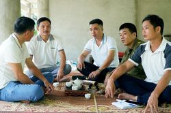 Vừa làm lãnh đạo vừa làm nhân viên