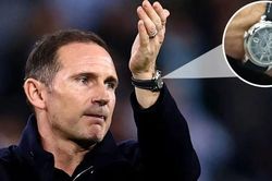 Lampard đeo đồng hồ mới 30 tỷ, Coventry đổi vận
