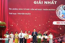 Trao giải Cuộc thi sáng tác các tác phẩm văn học nghệ thuật viết về Lai Châu