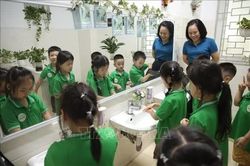 Bệnh tay chân miệng tăng: Phòng ngừa và phát hiện sớm tại trường học