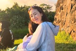 Choi Ji Woo đi du lịch Nhật Bản với con gái 6 tuổi