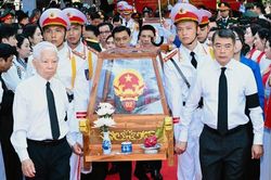 Trang nghiêm lễ viếng, truy điệu và an táng 731 hài cốt liệt sĩ tại TP.HCM